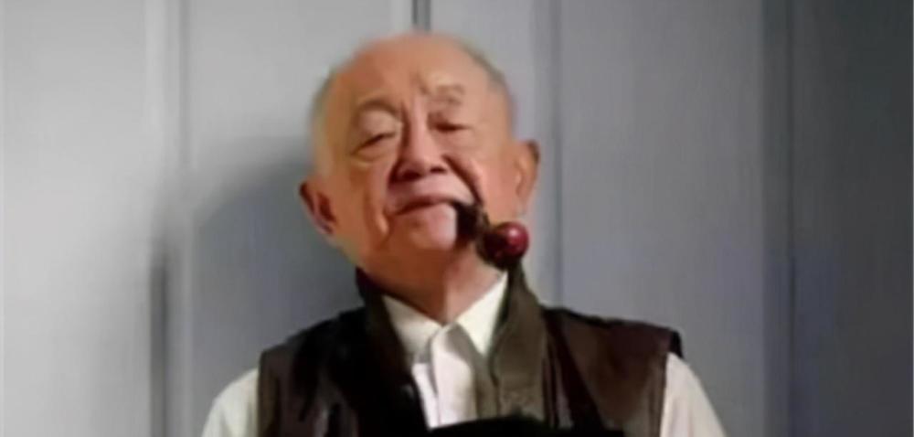 黄永玉|黄永玉：今天教授满街走，大师多如狗