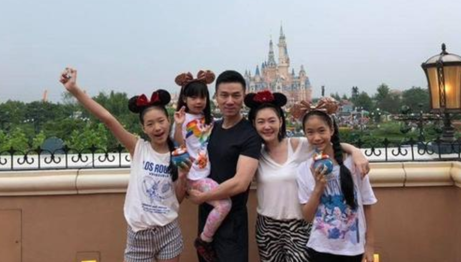 小s|小S和她的女儿们：“摇钱树”养成计划