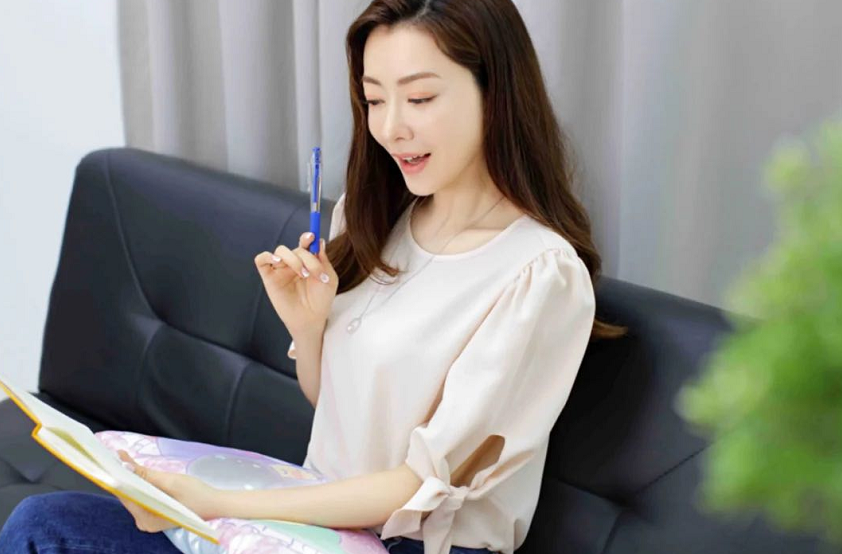 熊黛林|熊黛林晒老公视角，为带双胞胎女儿出游细心做笔记整理行李，超贤惠