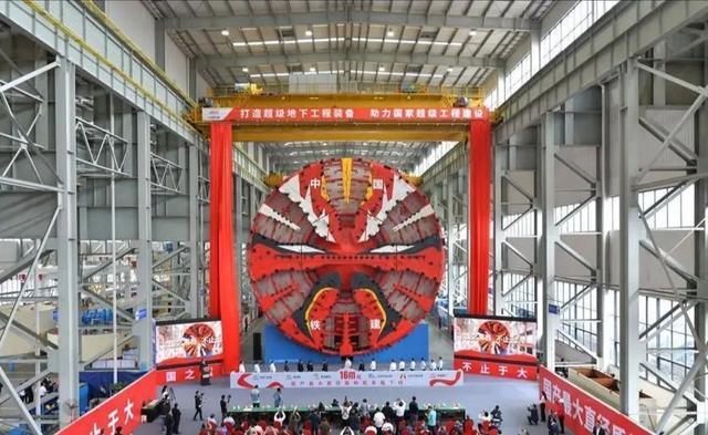 中国铁建重工|我国最大盾构机京华号，刀盘直径比5层楼还高，却还不是世界最大