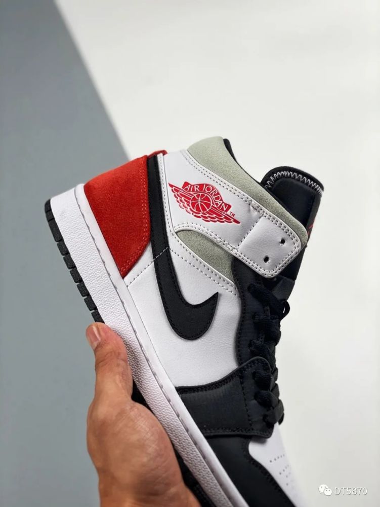 airjordan1mid白红小union开箱