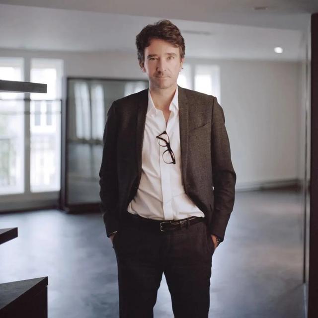 娜塔莉·沃佳诺娃|38岁超模两嫁豪门生5胎，现实版“太子妃升职记”