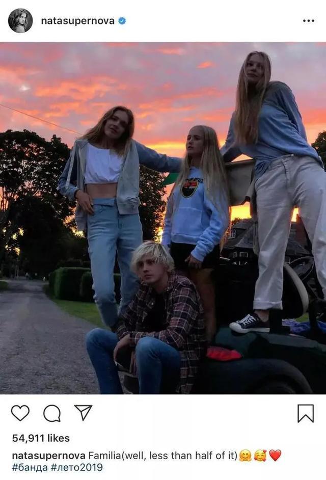 娜塔莉·沃佳诺娃|38岁超模两嫁豪门生5胎，现实版“太子妃升职记”