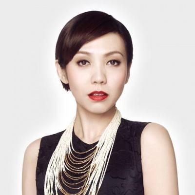 出生新加坡的几位美女歌手个个美丽动人你喜欢哪一个