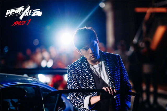 周杰伦|周杰伦懒理盗图风波，客串昆凌新电影，太宠妻了