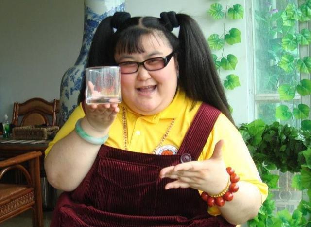 因胖获星爷力捧的"肥妞"重达328斤,成功减重150斤大变样|星爷|谢晶晶