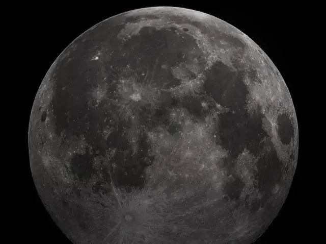 地球|为什么有人说：从月球上看地球会让人感到恐惧？到底在害怕什么？