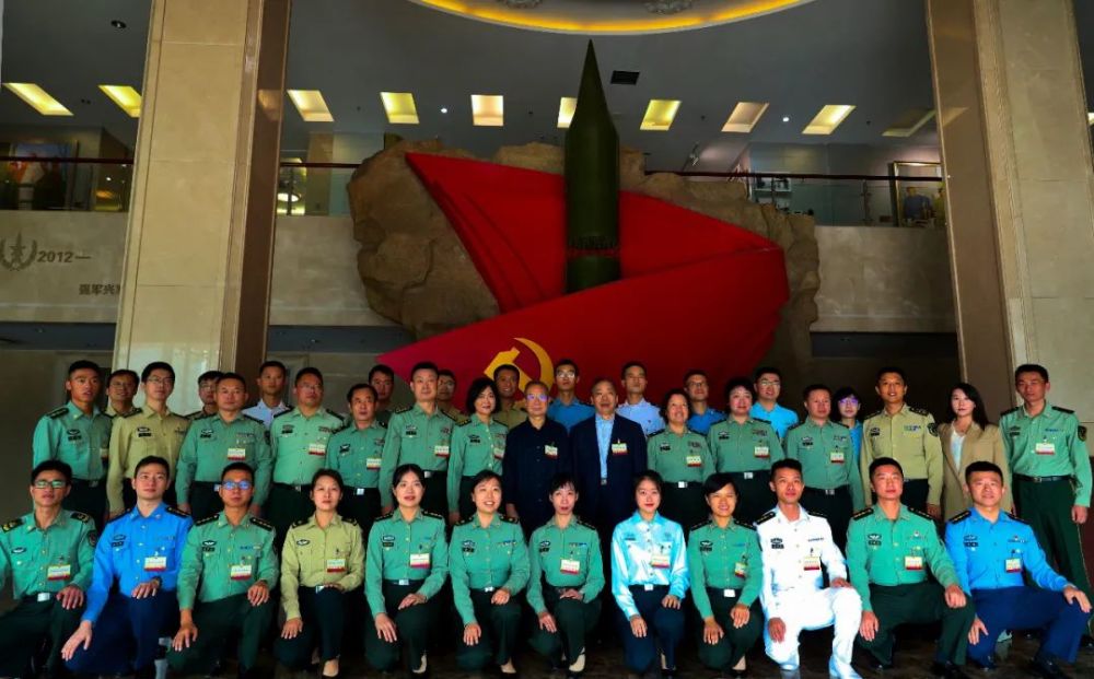 火箭军|以笔会友，以梦为马！看这场大咖云集的集会！