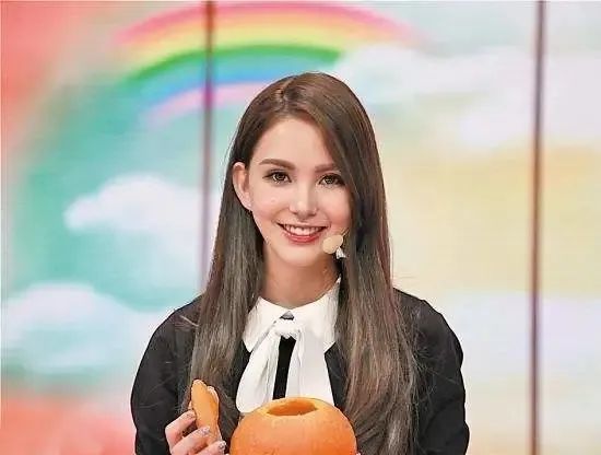 侯佩岑|昆凌视奸侯佩岑？盗图、假哭，这次她真的输了…