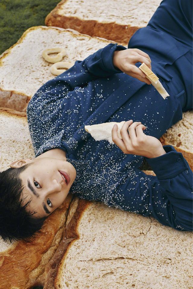 刘昊然|23岁刘昊然被男粉叫宝贝！罕见瞳孔炸裂表情失控，竟然这样回应