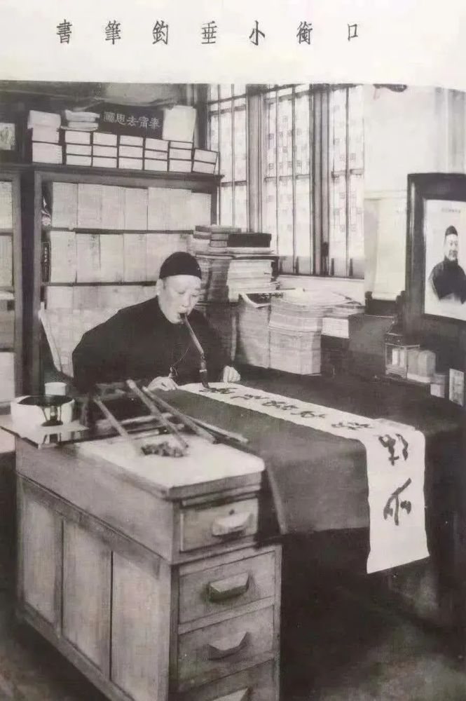 毛笔|“江湖书法家”的祖师爷找到了，花式杂耍，样样精通！