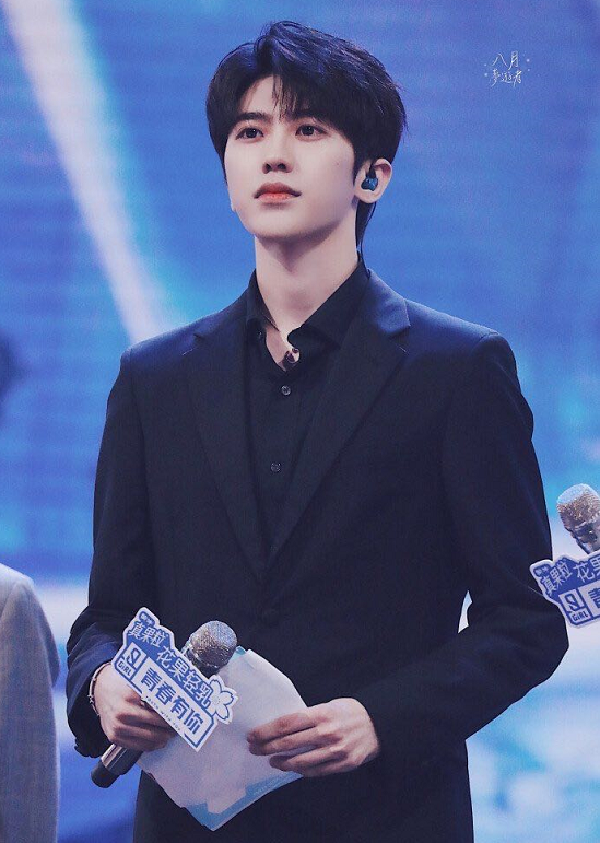 王一博|95后男艺人新媒体人气排行，王一博蝉联第1，蔡徐坤超王俊凯第2