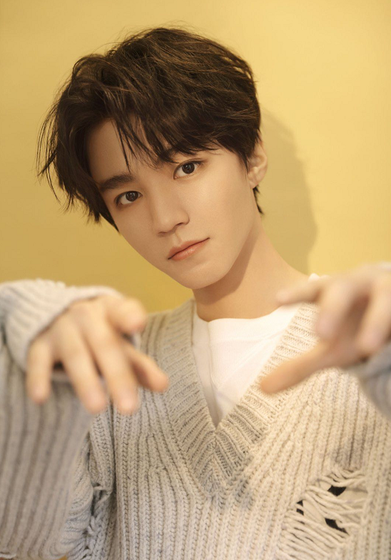 王一博|95后男艺人新媒体人气排行，王一博蝉联第1，蔡徐坤超王俊凯第2