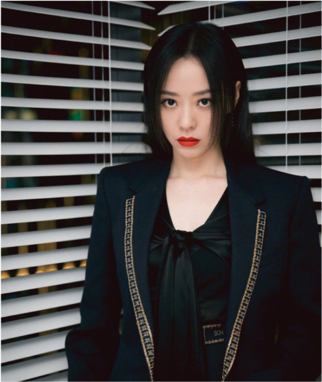 张馨予|张馨予太直白，发文认同退一步会蹬鼻子上脸，莫名与张靓颖观点一致