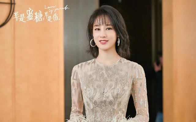 逗趣|女演员自曝做医美失败，拍戏脸肿成包子太逗趣，网友调侃撞脸杜华