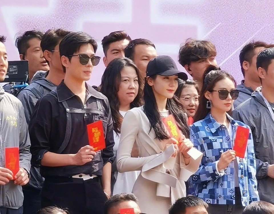 迪丽热巴|专治番位癌！杨洋热巴新剧官宣方式成亮点，看谁还要抢一番