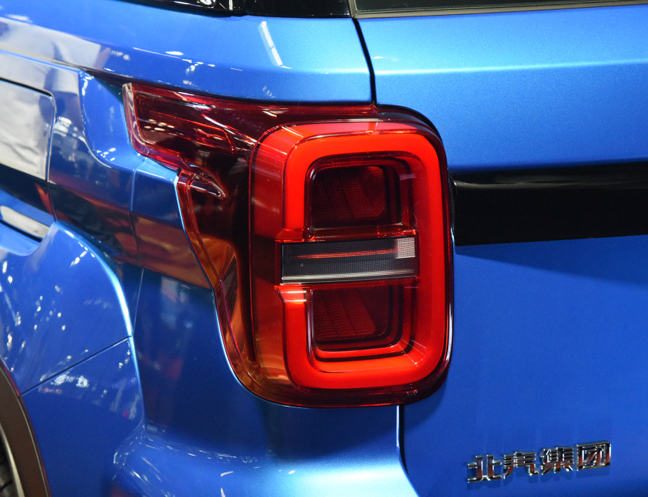 哈弗大狗|国产再添全新“硬汉”！搭1.5T引擎，内饰霸气十足，或成哈弗大狗的对手