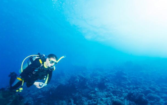 水资源|地球文明在轮回？2000米深海发现庞大结构，疑似机场建筑