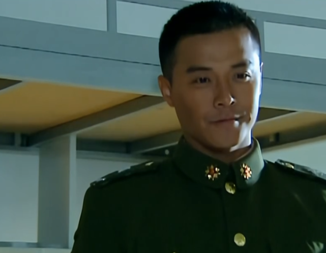 《士兵突击》大结局：成才最后能够加入老A，原因在于袁朗要帮许三多圆梦_腾讯新闻