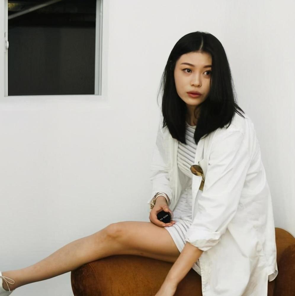 汪峰前妻官宣分手曾与女摄影师官宣恋情感情之路太坎坷