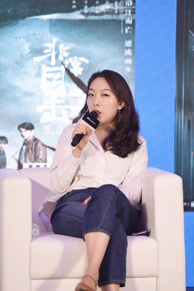 马李灵珊她认为,有时候,表演的语速快一点,演员情感再紧张一点,剧情更