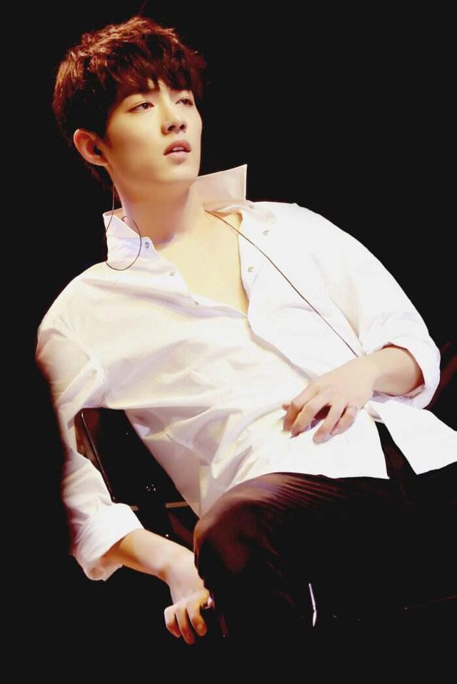 张艺兴|同性相吸？肖战张艺兴互关，背后最大受益者竟是他