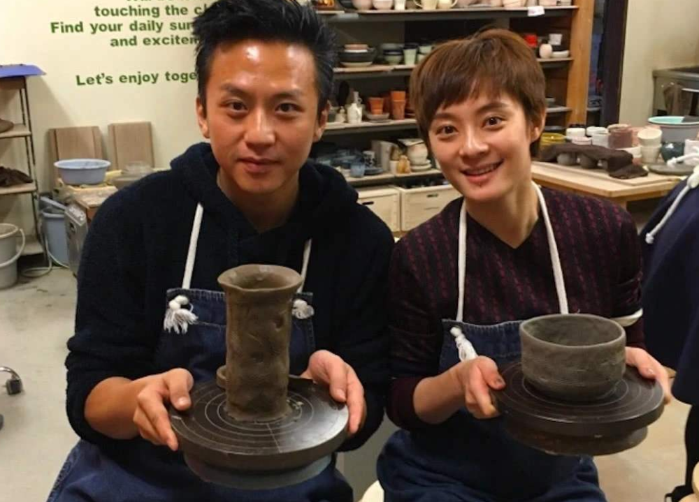 礼盒|明星中秋礼盒太奢华，肖战永生花礼盒被倒卖，价格高达4500