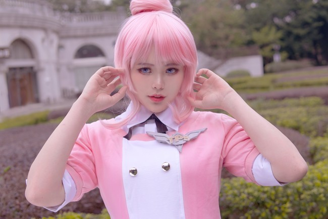 作者出镜cos很不容易,希望您不要刻意言语攻击,这是cos作者的爱好