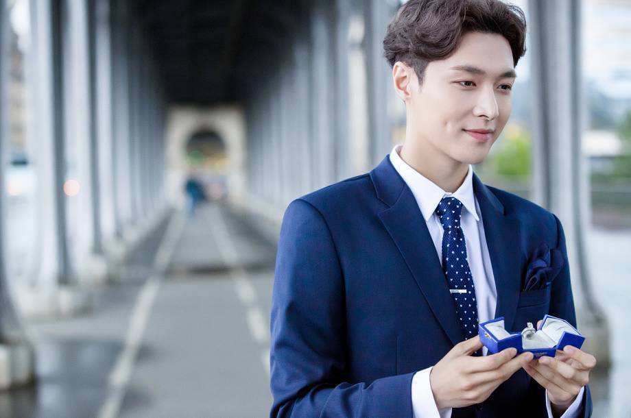 张艺兴|肖战张艺兴账号互关或合作将近