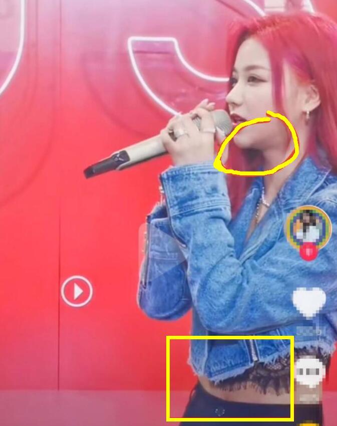 刀小刀参加活动颜值崩塌,双下巴明显,一看就是整容脸_腾讯新闻