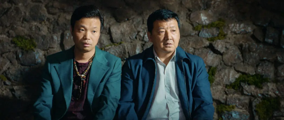 我和我的家乡|《我和我的家乡》将上映，海报疑似P眼泪？网友的反应太搞笑