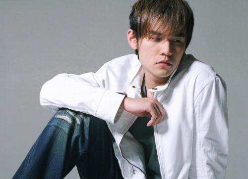 周杰伦|41岁周杰伦中年发福，出席活动吐槽自己身材，称不能被衰老击败期待拍打戏