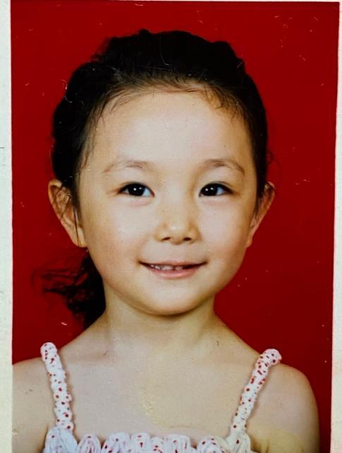 孙俪|孙俪妹妹疑不满合照被人公开？爆粗口怼发照同学后秒删，脾气火爆