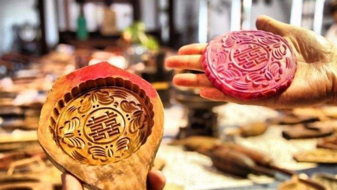 月饼|今天的月饼花样真多，但中国人吃月饼，其实是从一块胡饼开始的