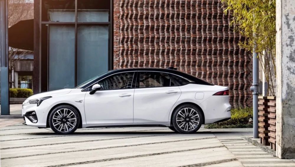 燃油车|开过纯电动车就再也回不去了！北京车展上这款车可以说明一切