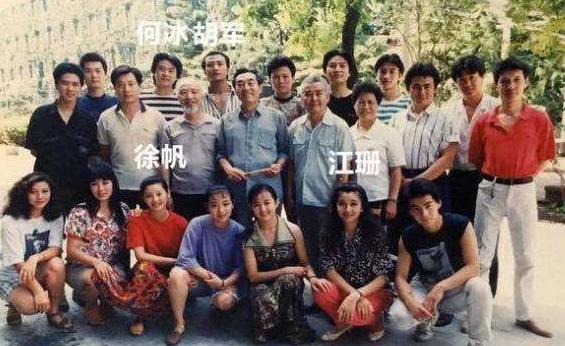 中国电视金鹰奖|52岁荣获飞天视帝！金鹰奖输给李易峰的何冰：我只是个老手艺人