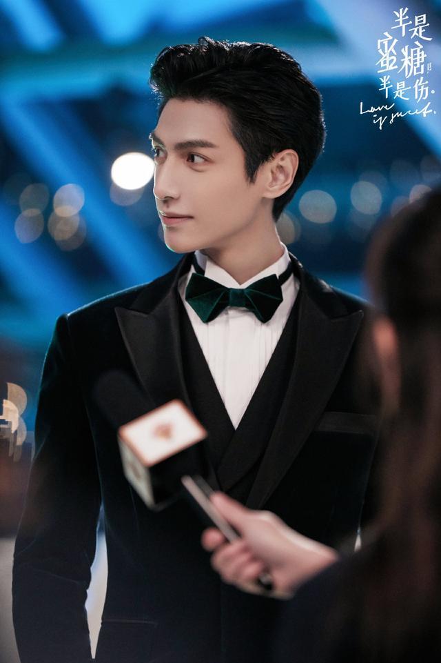 罗云熙|罗云熙出演霸道总裁，身高却和女演员差不多，太出戏了