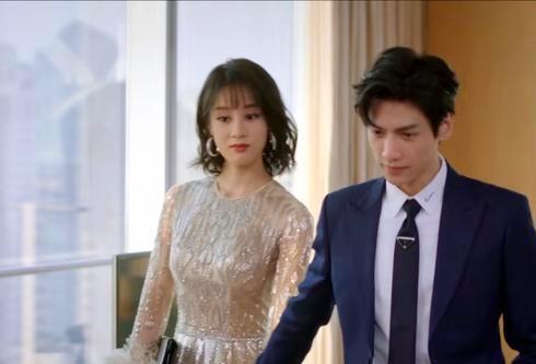 罗云熙|罗云熙出演霸道总裁，身高却和女演员差不多，太出戏了