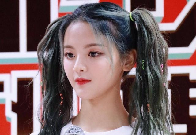 杨超越|闻袜子、闻腋下、打呼噜，小仙女杨超越这也太“接地气”了吧？