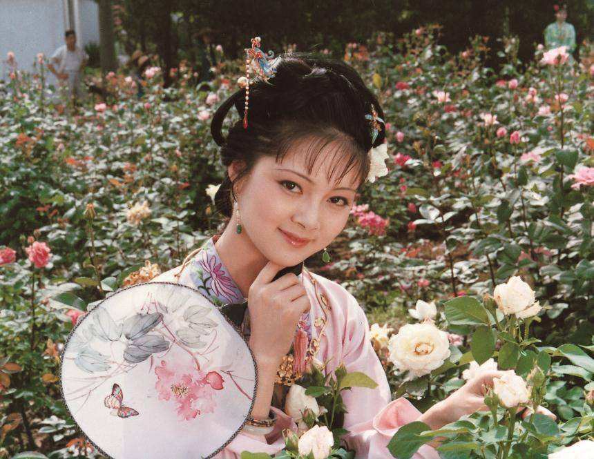 贾宝玉|如果宝玉能同时娶宝钗和黛玉，宝钗为妻黛玉为妾，是最圆满的结局