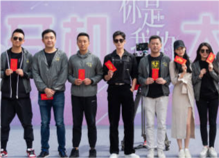 迪丽热巴|热巴新戏开机！穿学院风套装少女感满满，与杨洋同框两人配一脸