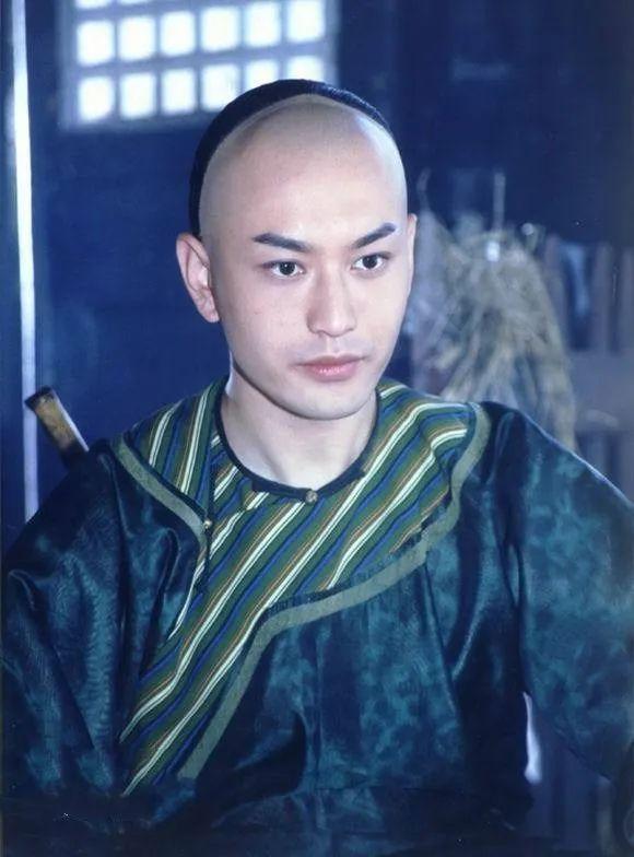 黄晓明|原来被我们骂惯油腻的黄晓明，不知从何时起，已经变得如此卑微