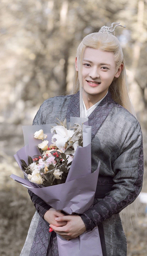 琉璃:仅仅一组图,白澍就俘虏了万千剧粉的心,网友:这真的是翩翩少年郎