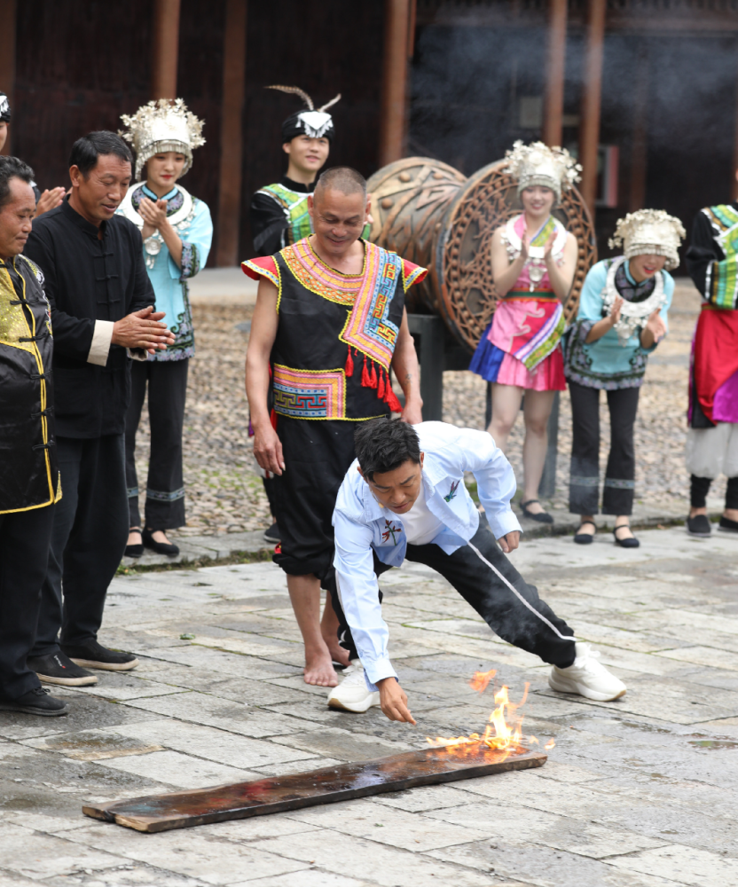 王宝强|王宝强新电影国庆节上映，曾经历弟弟意外离世，与马蓉离婚后新恋情稳定