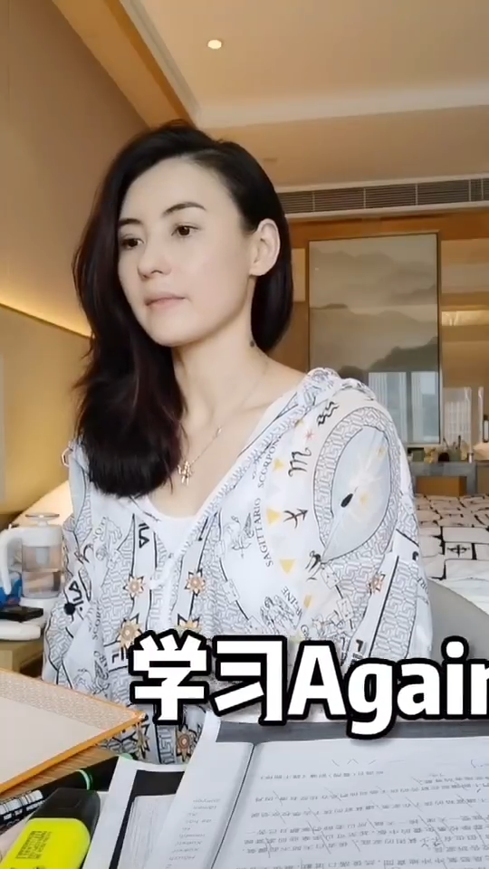 张柏芝|张柏芝隔离期满，给医护和酒店人员大派红包，晒合影直呼感谢