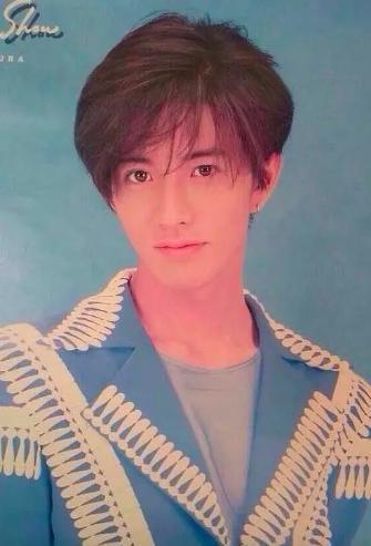 木村拓哉|我们都被时代的滤镜给骗了！木村拓哉与梁朝伟合影，差距一目了然