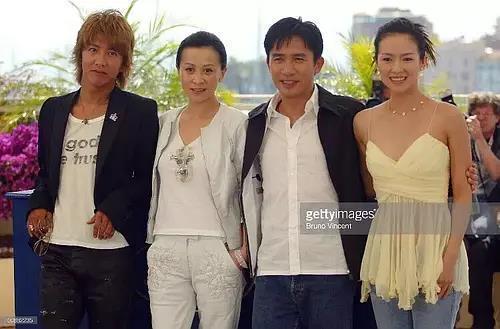 木村拓哉|我们都被时代的滤镜给骗了！木村拓哉与梁朝伟合影，差距一目了然