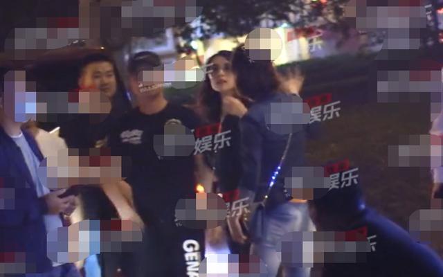 章子怡|吃瓜日报丨章子怡现身富豪聚会？黄晓明被骗3600万？羽泉合体？