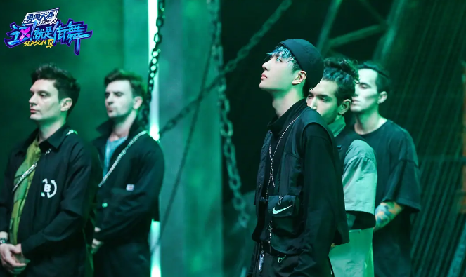 街舞|大神纷纷放弃复活不愿陪跑，相比《浪姐》，《街舞》节目组还是太嫩