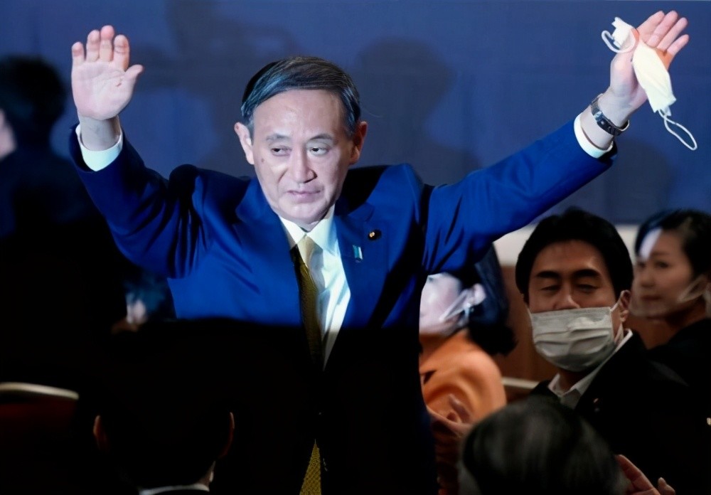 众所周知,菅义伟是安倍内阁中仅次于安倍和副首相麻生太郎的三号人物